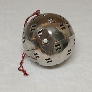 Vtg Silver Plated Pomander 3" Hinged Potpourri Fragrance Diffuser Hanging Ball